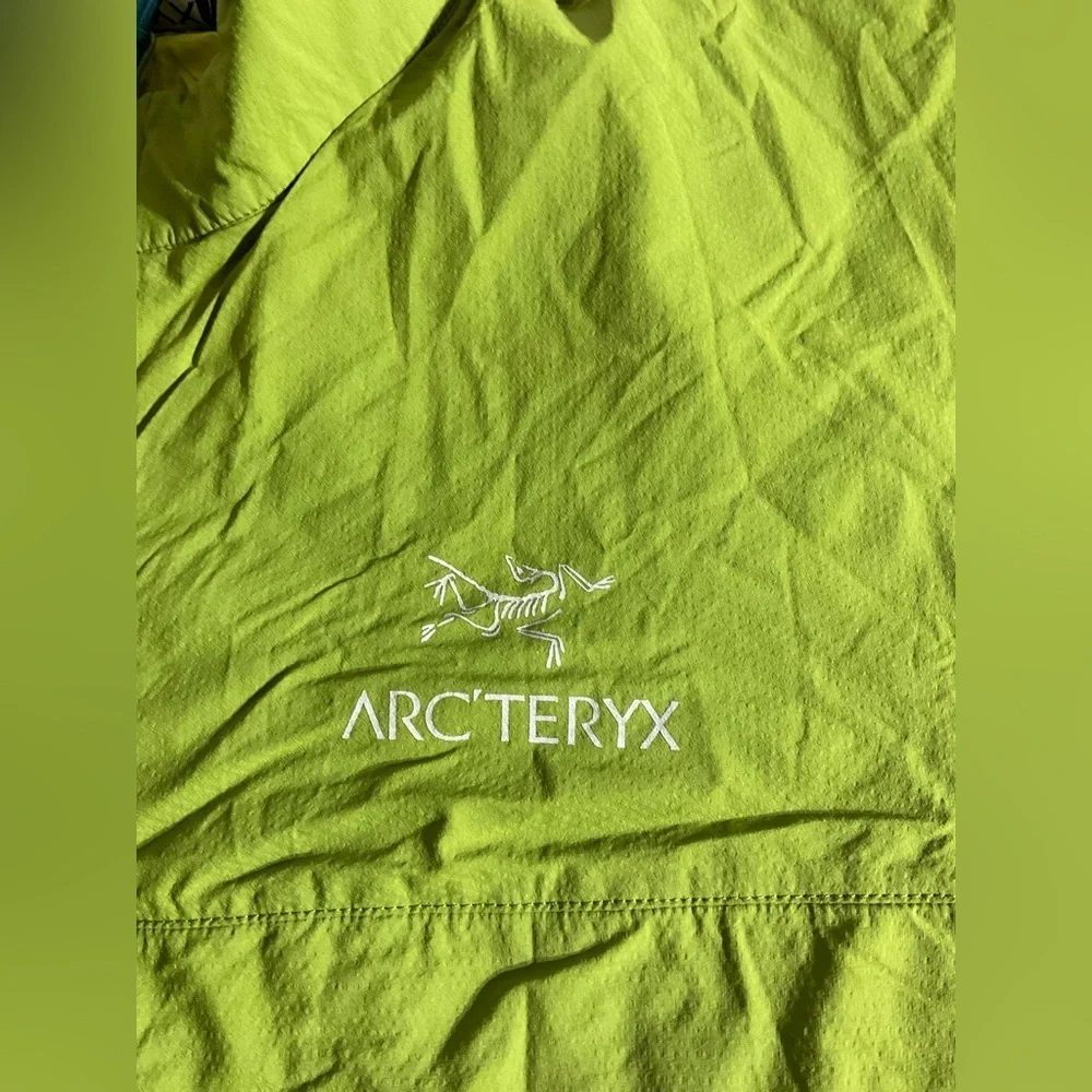 Arc'teryx Men's Green Performance Jacket - Picture 3 of 11